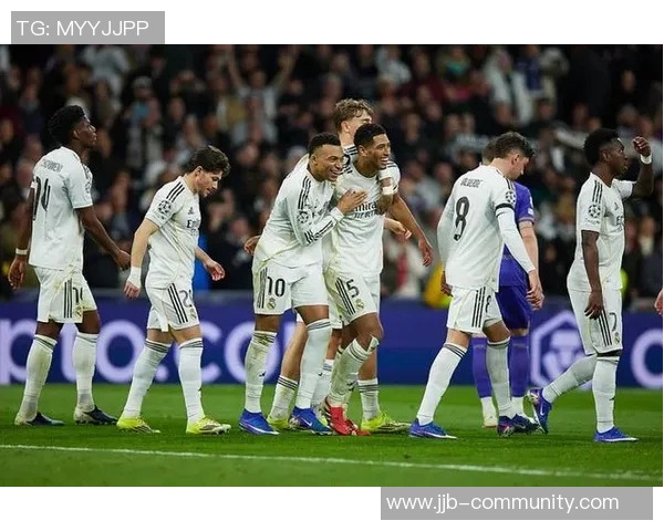 国王杯激战皇马大胜那不勒斯神奇扑救引发争议判罚全场沸腾