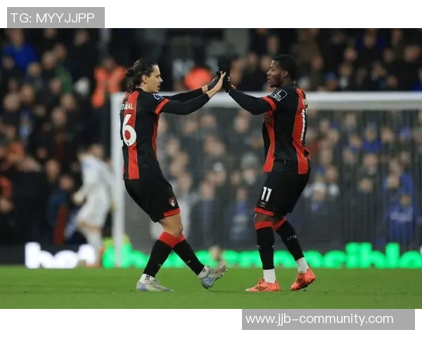 英超激战尤文图斯大胜巴黎圣日耳曼红牌争议引发全场热议