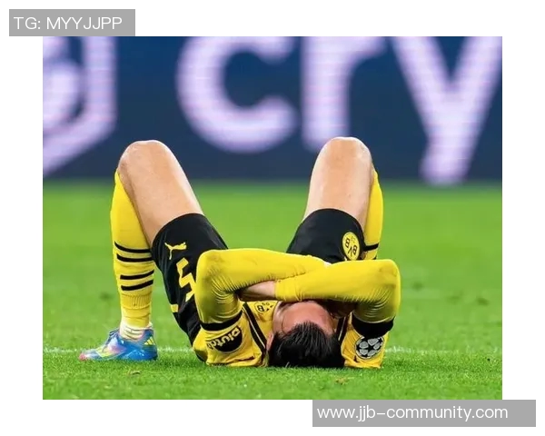 中超热战巴萨大胜巴黎乌龙球引发争议判罚全场沸腾